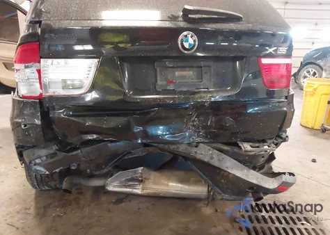 2010 BMW X5 xDrive30I z USA, uszkodzony, nr VIN 5UXFE4C50AL382376